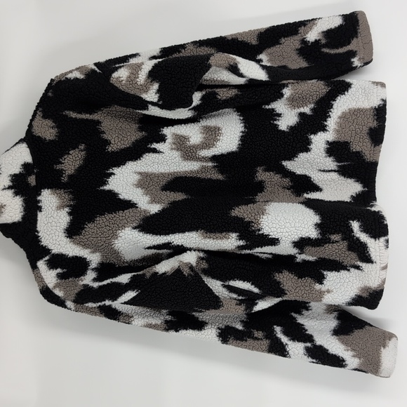 Eddie Bauer sweater size large great condition ! - Picture 7 of 16